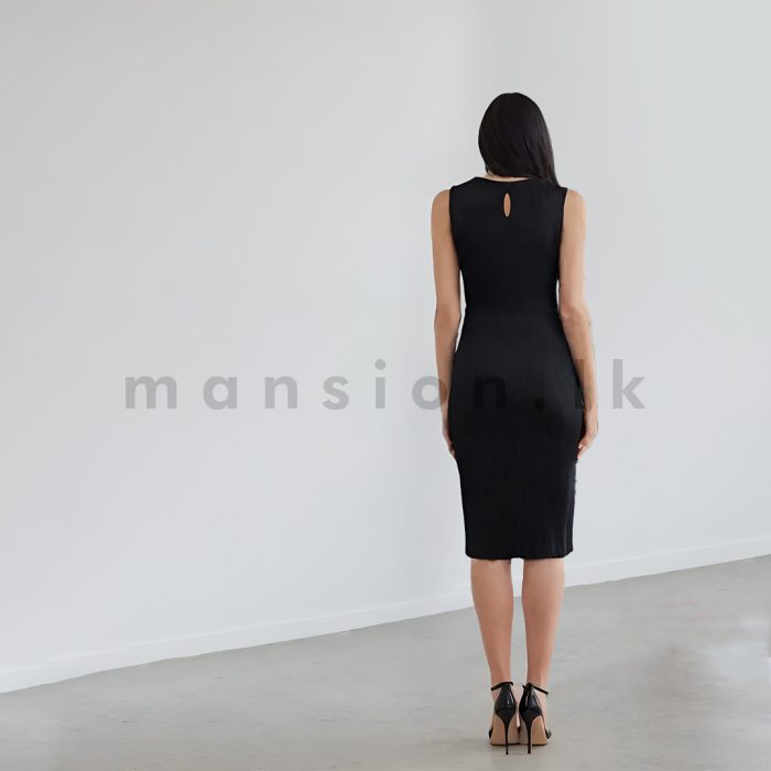 Sleeveless Midi Black Dress - Image 3
