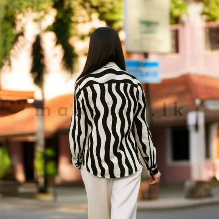 Wavy Printed Blouse - Black - Image 2