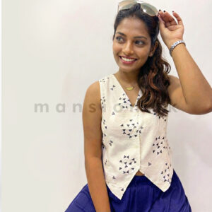 Geometric Print Sleeveless Button-Down Top